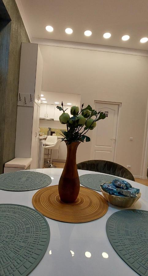 M Apartment *