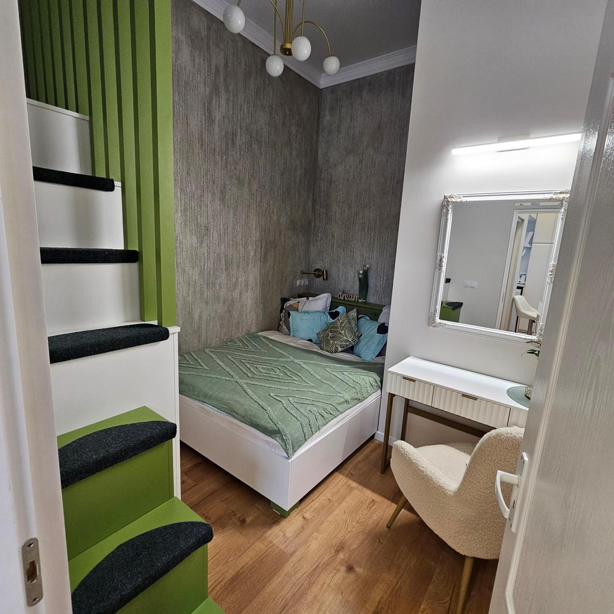 Apartment M